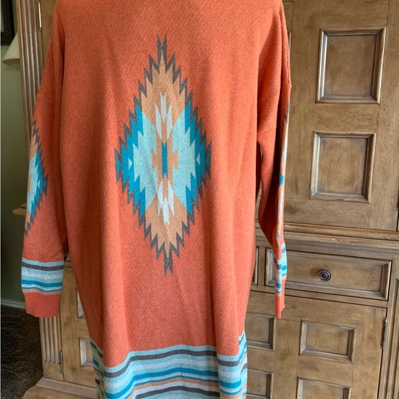 Southwestern Tunic Sweater - Picture 3 of 4